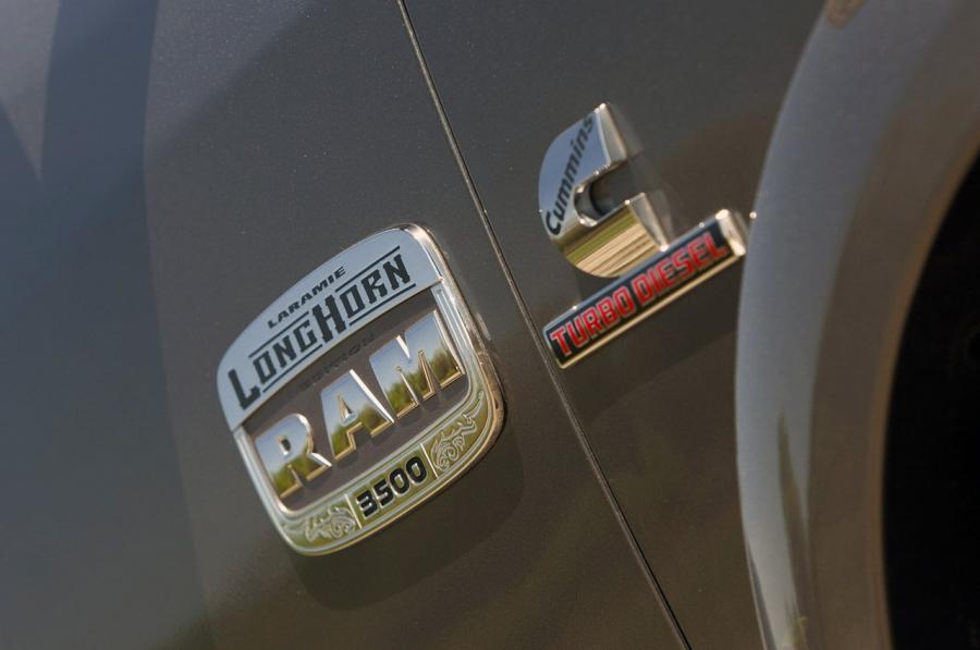  Dodge Ram 3500 HD 2013 года  (фото 28 из 37)